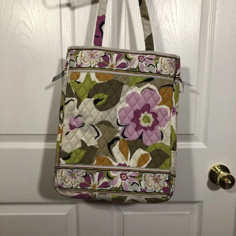 Vera Bradley women pink and green shoulder laptop bag, quilted and padded